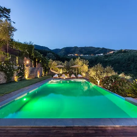 Nyaraló Tuscan With Infinity Pool Retreat