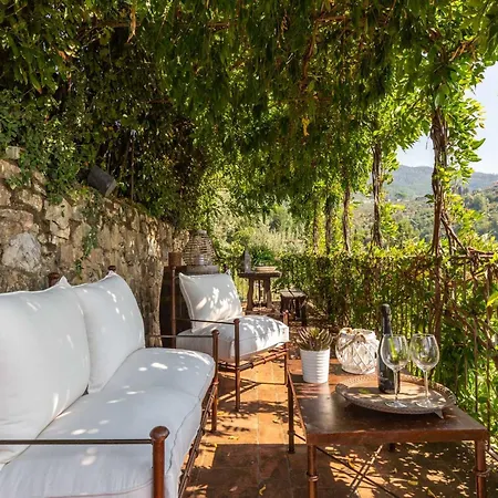 Tuscan With Infinity Pool Retreat Matraia