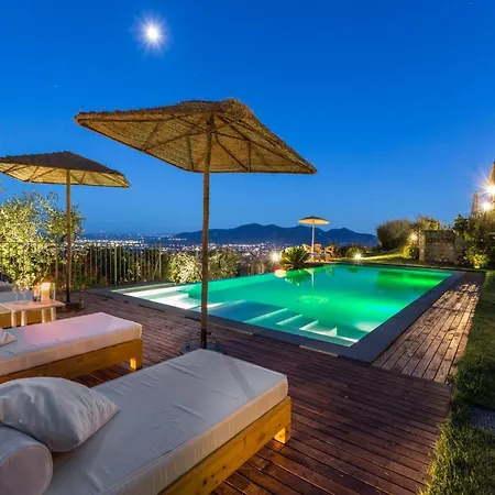 Tuscan With Infinity Pool Retreat Matraia